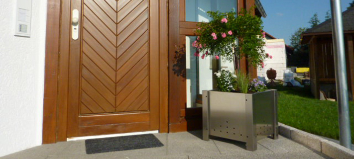 Edelstahlprofile Rollatorboxen Blumenkübel Ideen für Haus und Gartenbau
